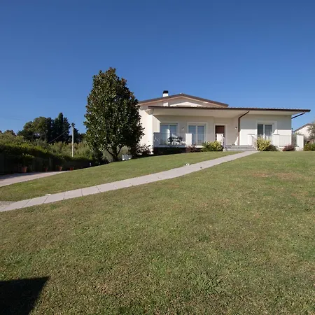 Casa Il Gelsomino With Swimming Pool Apartamento Capannori